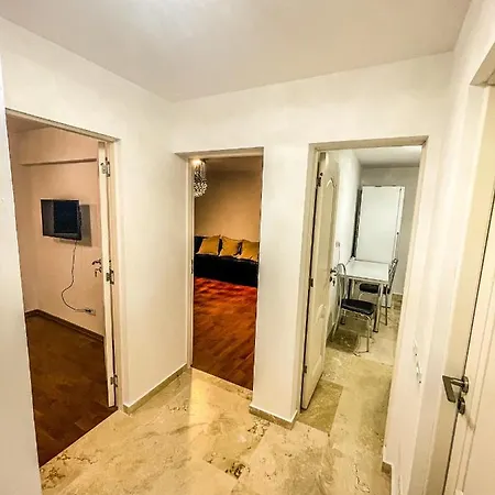 Apartment Cantemir 21 *